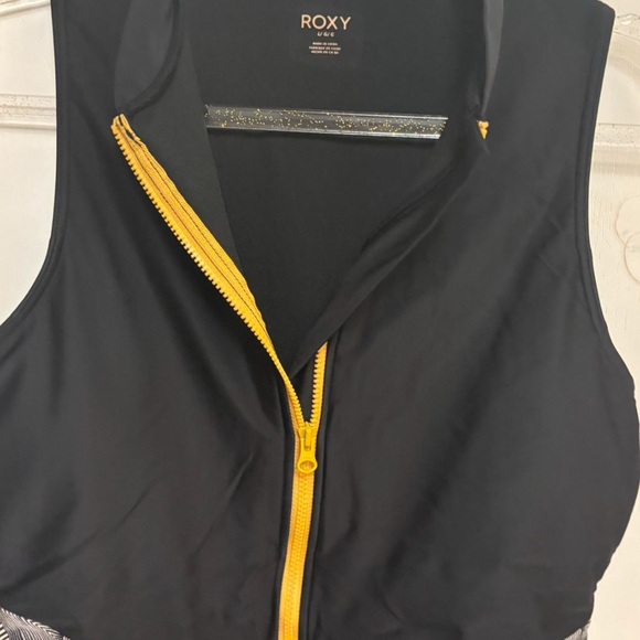 Roxy Pop Surf One Piece - L - Picture 7 of 11